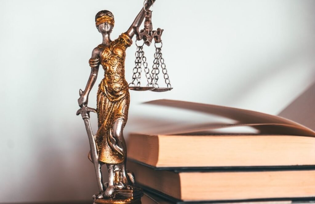 Posso responder processo criminal em liberdade? Saiba tudo!